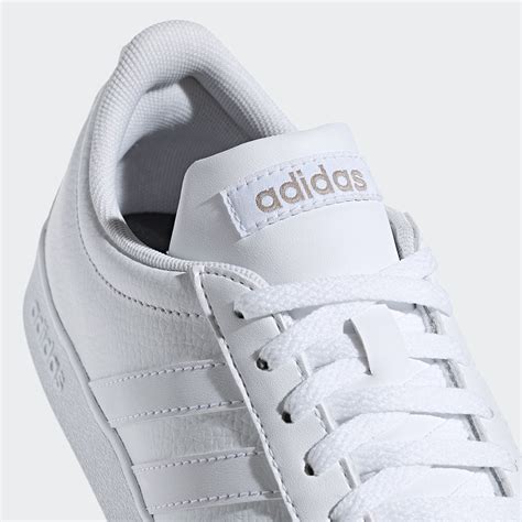 adidas branco feminino.